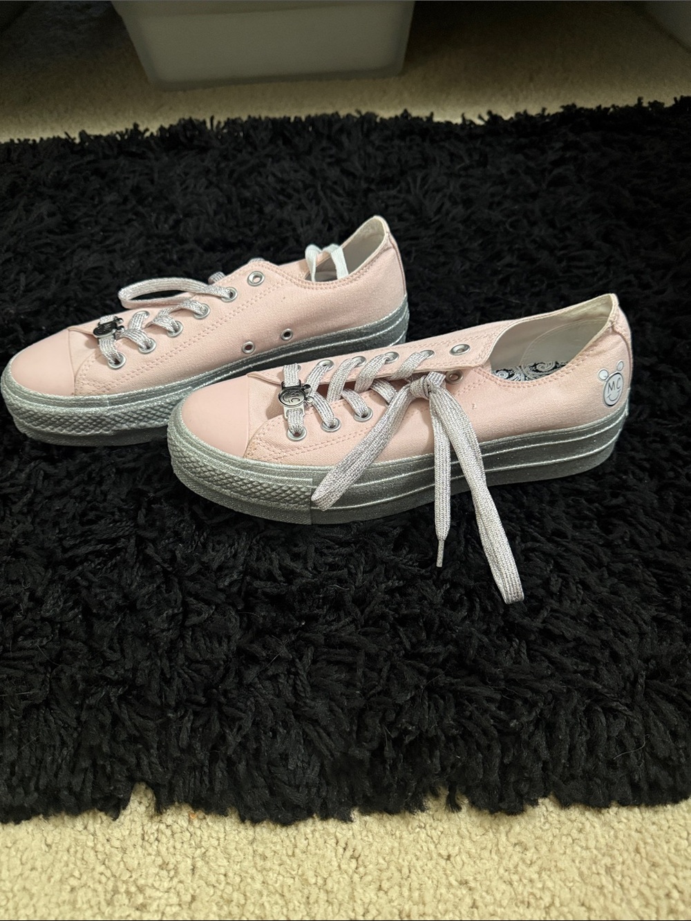 Miley Cyrus Chuck Taylor Lifts